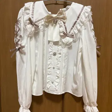 노에미 NOEMIE 화이트 상의