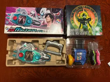 버그 버스터 II 신단 쿠로토 ver. & 메모리얼 피니시 가샤트 세트