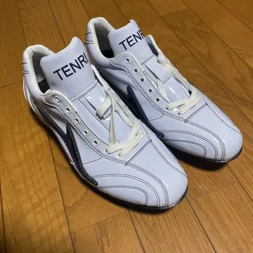 TENRI 화이트 스파이크 슈즈