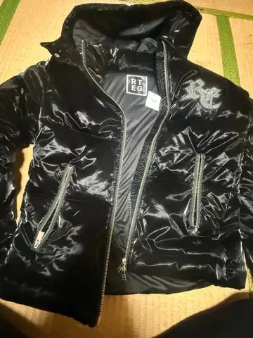 RT EG 후드 부착 다운 자켓 S 사이즈 블랙
