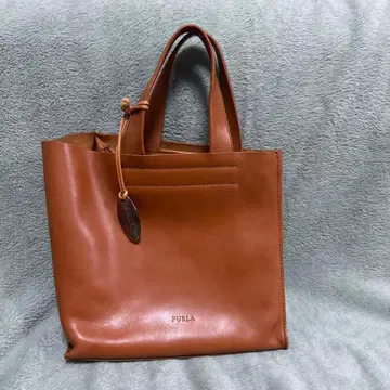 FURLA 브라운 가죽 토트백