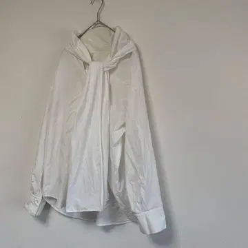 GALLARDAGALANTE (개럴개런트) 화이트 긴팔 셔츠