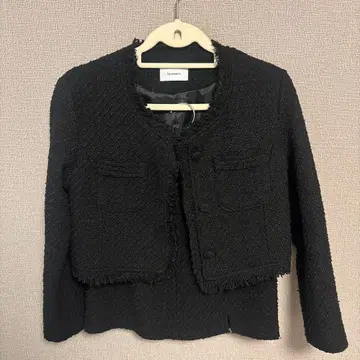 노카라 트위드 자켓 + 슬릿 트위드 스커트