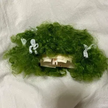 유명 해외 작가 네오 브라이스 두피 포함 모헤어 가발