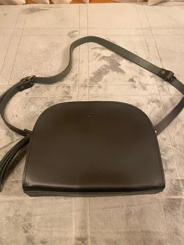 가죽 숄더백 블랙