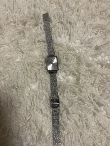 Daniel Wellington 실버 스퀘어 손목시계