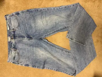 GUESS 스트레이트 데님 36 라이트 블루