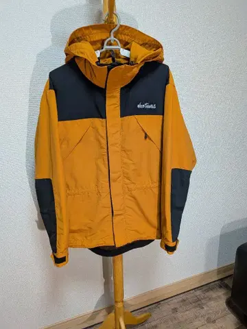 Wild Things 샤모니 자켓 오렌지/블랙