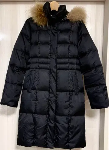 컨디션 최상 QUEENS COURT 퀸즈 코트 블랙 다운 코트