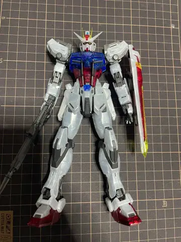 MG 건담베이스 한정판 에일 스트라이크 건담 Ver.RM [클리어 컬러]