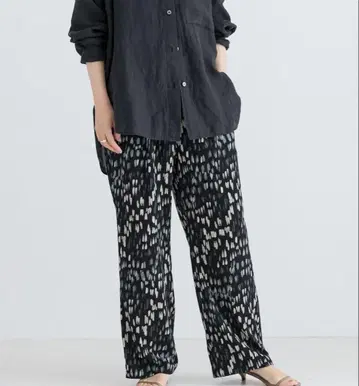 미사용 새상품 러쉬 프린트 개더 팬츠 URBAN RESEARCH