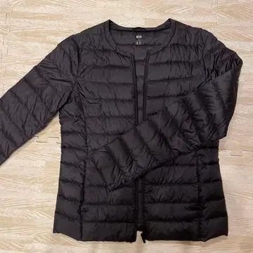 유니클로 울트라 라이트 다운 블랙 M 지퍼