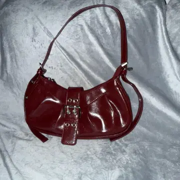 버건디 합성 피혁 핸드백