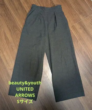 beauty&youth 다크 그레이 와이드 팬츠 턱 포함