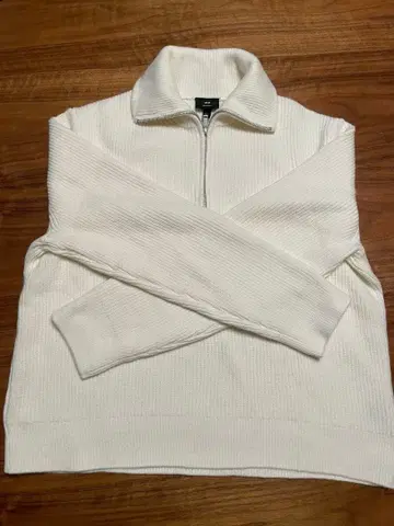 H&M 레귤러 핏 하프 지퍼 스웨터