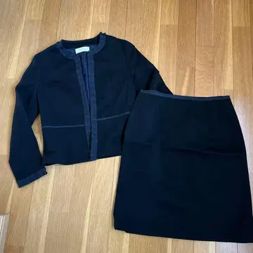 보르지 노카라 셋업 네이비