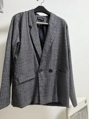 그레이 체크 무늬 자켓