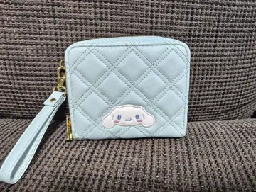 산리오 퀼팅 2단 접이식 지갑 시나몬