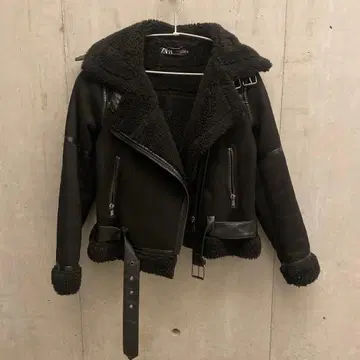 ZARA 블랙 M 라이더 자켓