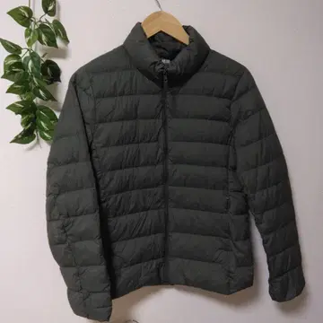 유니클로 여성용 울트라 라이트 다운 자켓 올리브 L