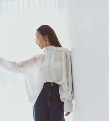 택 포함 새상품 CADUNE 카미사키 메구 씨 콜라보 턱 볼륨 블라우스