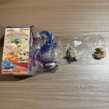 흔들리는 포켓몬의 한때 루나스톤 블래키