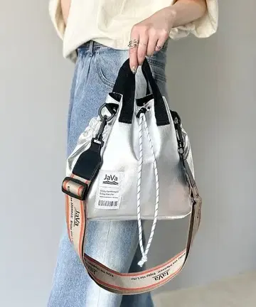 JaVa 실버 숄더백