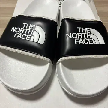 THE NORTH FACE 비치 샌들 블랙/화이트