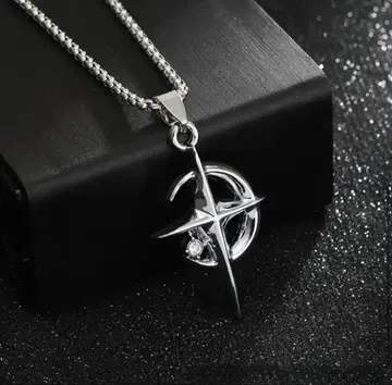 실버 십자가 구체 목걸이 22~27일 중 1200엔에 판매 예정