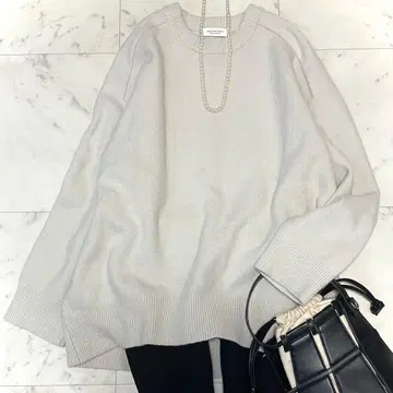 새상품급 뷰티앤유스 울 캐시미어 아쿠아 크루넥 와이드 니트