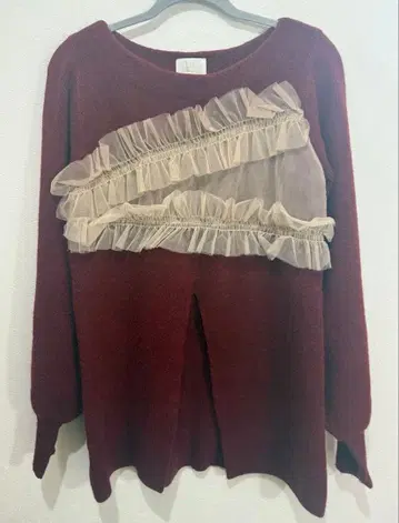 loin nuit 로완뉴이 튤 슬릿 디자인 니트