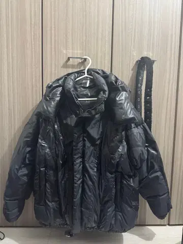 facetsam 블랙 다운 자켓 후드 부착