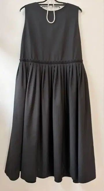 ina 포멀 원피스 / 슬리브리스 원피스 / 블랙