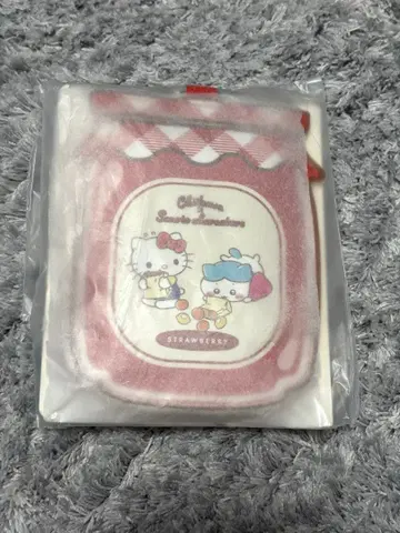 치이카와 산리오 캐릭터즈 슈퍼마켓 페이크 다이컷 패스 케이스