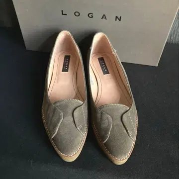 LOGAN 새상품급 로퍼 플랫슈즈 스웨이드 가죽 카키