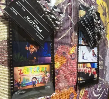 디즈니 주토피아 아크릴 키링 영화 필름