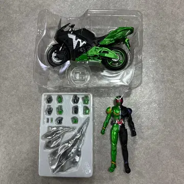 피규아트 진골조 가면라이더 W 사이클론 조커 하드보일더