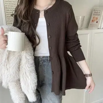 클래식 엘프 블랙 페플럼 니트 긴팔 상의