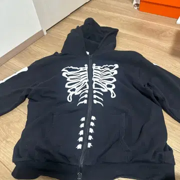 Attitude 골격 프린트 후드티 블랙