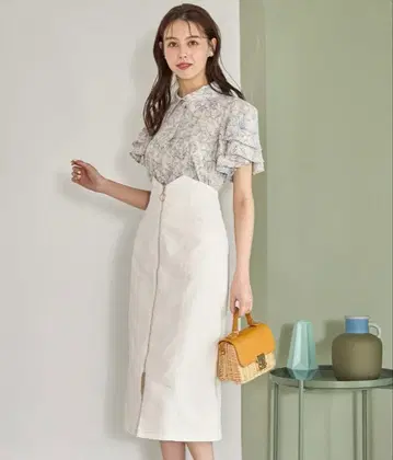 tocco closet 포켓 부착 프론트 지퍼 데님 타이트 스커트