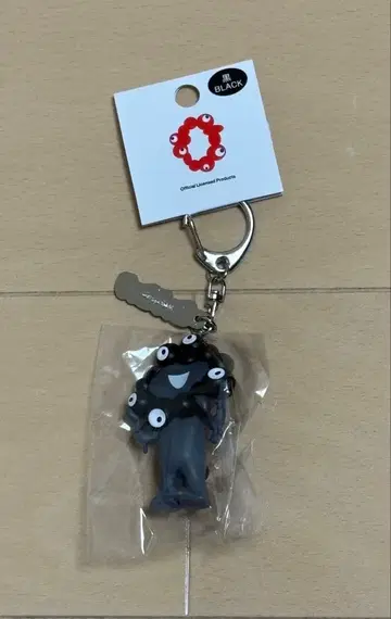 블랙 미야쿠미야쿠 입체 PVC 플레이트 부착 키링