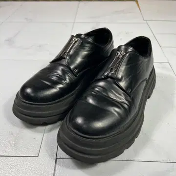 tk.TAKEO KIKUCHI 센터 지퍼 슈즈 블랙