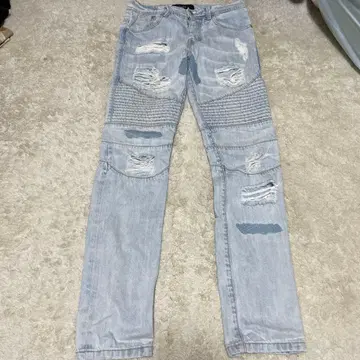 STAMPD 데미지 데님 팬츠 라이트 블루