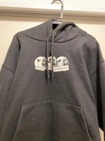 노기자카46 침묵의 금요일 후드티 M 사이즈 유미키 나오 아르코&피스