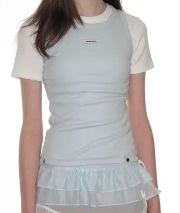 CRANK 프릴 스냅 슬리브리스_스카이