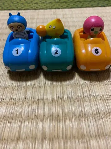 데코보코 프렌즈 태엽식 미니카