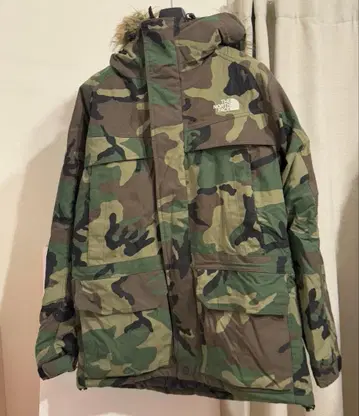 The North Face 카모플라쥬 다운 자켓