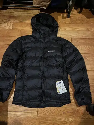 [ 미사용 새상품 ] 몽벨 라이트 알파인 다운 파카 BK M 블랙
