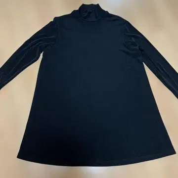 블랙 터틀넥 A라인 원피스