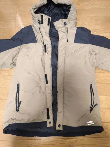 TIGORA 다운 자켓